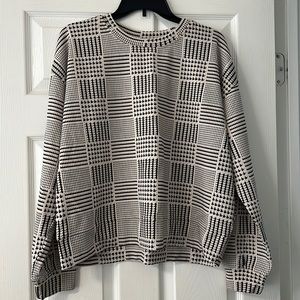 L*Space Sweatshirt Size M-L